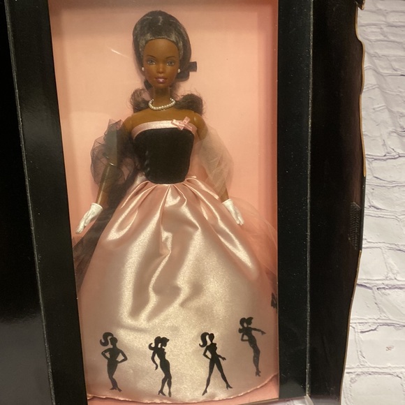 Timeless Silhouette African American Barbie include dress necklace gloves stand - Picture 6 of 8